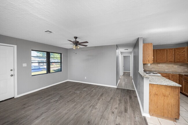 Building Photo - 816 NW 33rd St