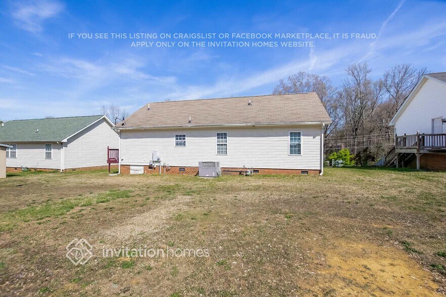 Building Photo - 5217 Milhaven Ln