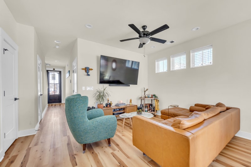 Building Photo - 540 Taffy Wy