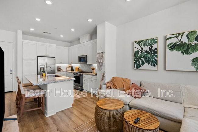 Building Photo - 27466 Mercantile Ct