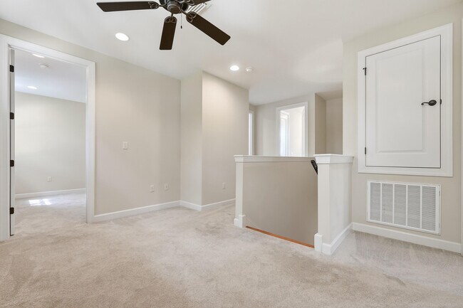 Building Photo - 4256 Skipjack Cove