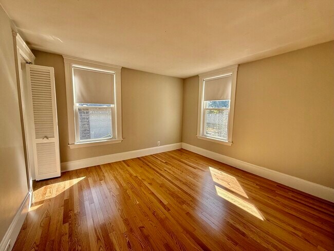 Building Photo - 31 Park St