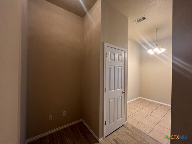 Building Photo - 1309 Cavalry Ln