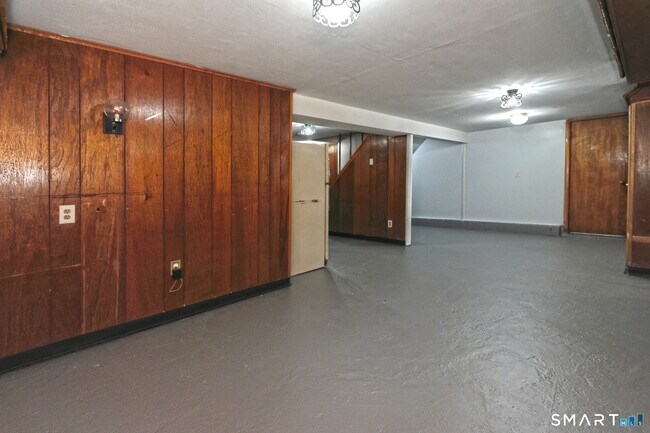 Building Photo - 39 Enright St