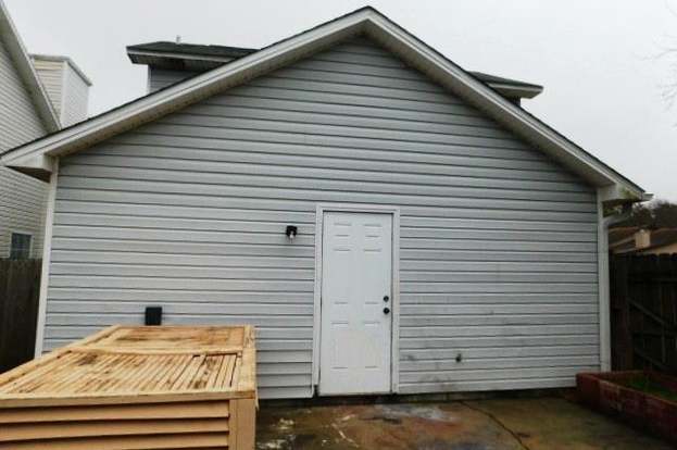 Building Photo - 2999 Meredith Dr