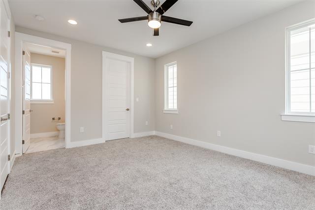 Building Photo - 202 S Village Way