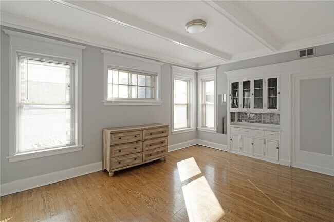 Building Photo - 4512 Westminster Pl