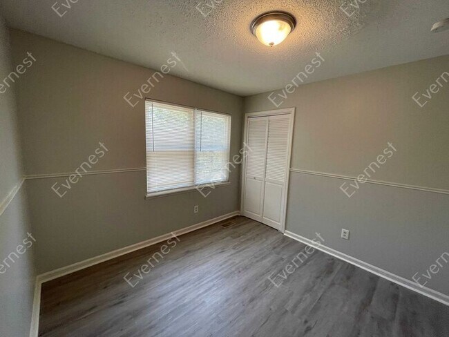Building Photo - 5201 Mike Dr