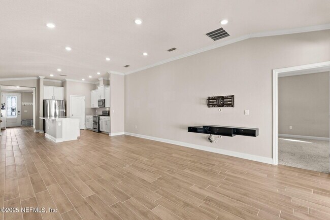 Building Photo - 42 Thistleton Wy