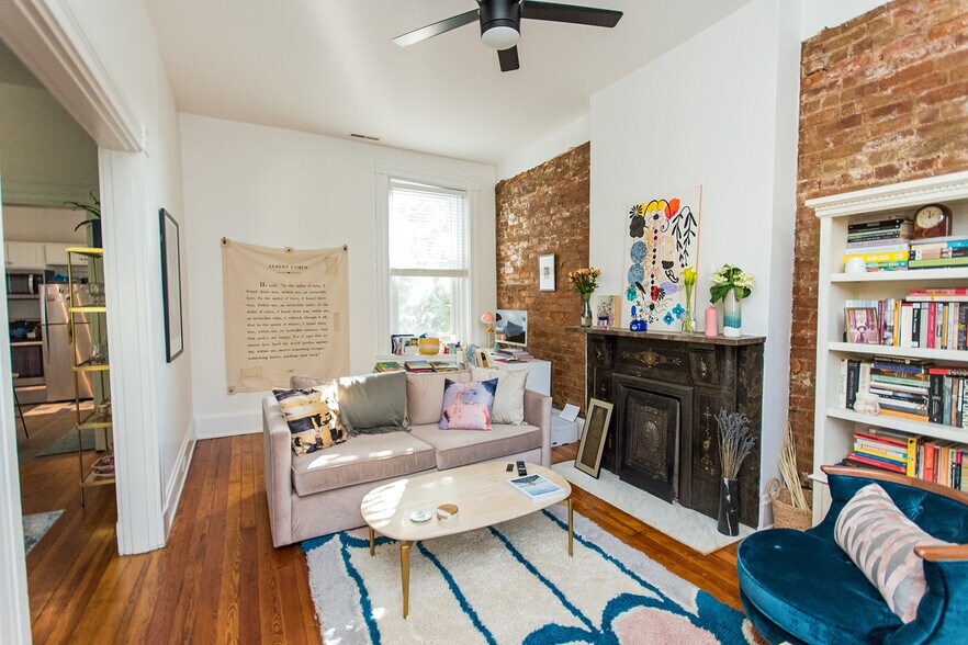 Building Photo - 1052 St Gregory St