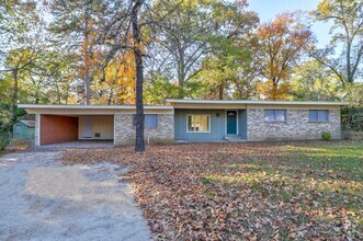 Building Photo - 3 Bedroom 2 Bathroom House in Wake Village...