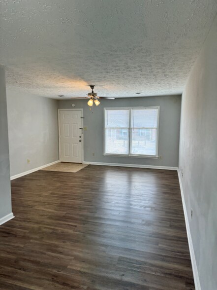 Building Photo - 481 Fox Harbour Dr
