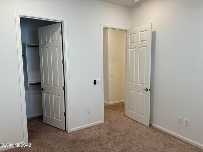 Building Photo - 1646 W Aristides St