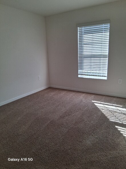 Building Photo - 857 Youngreen Dr