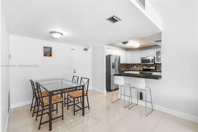 Building Photo - 9273 Collins Ave