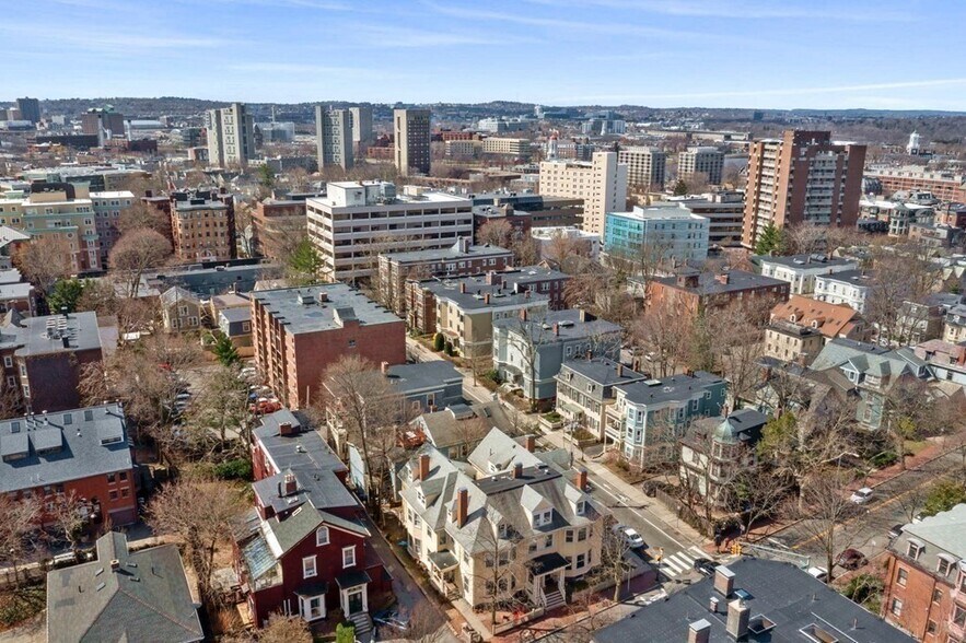 Building Photo - 27 Ellery St