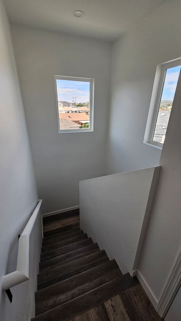 Building Photo - AVAILABLE FOR MOVE IN NOW!! Gorgeous brand...