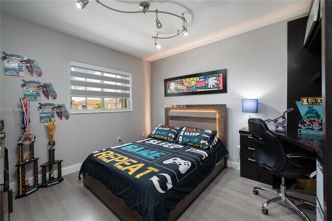 Building Photo - 15863 SW 71st St