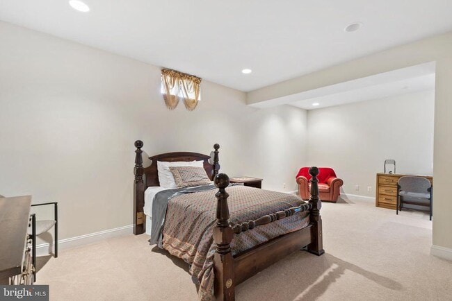 Building Photo - 43610 Aldie Mill Ct