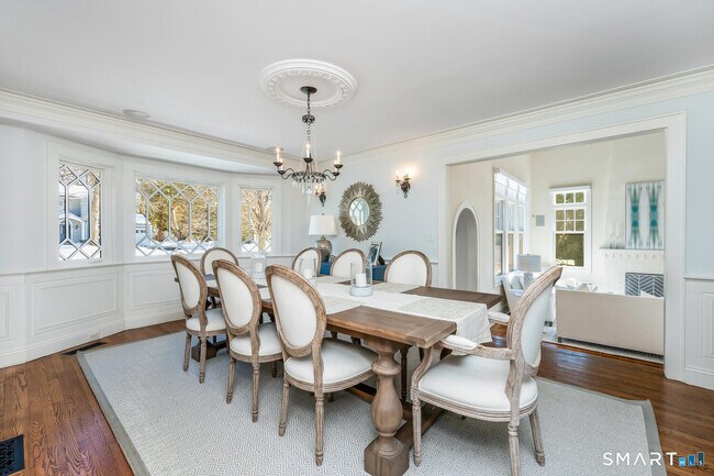 Building Photo - 20 Outlook Dr