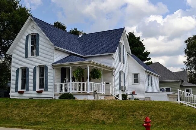 Primary Photo - 203 Mill St