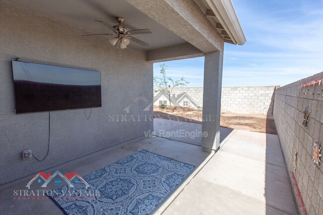 Building Photo - 1673 N Wrigley Dr