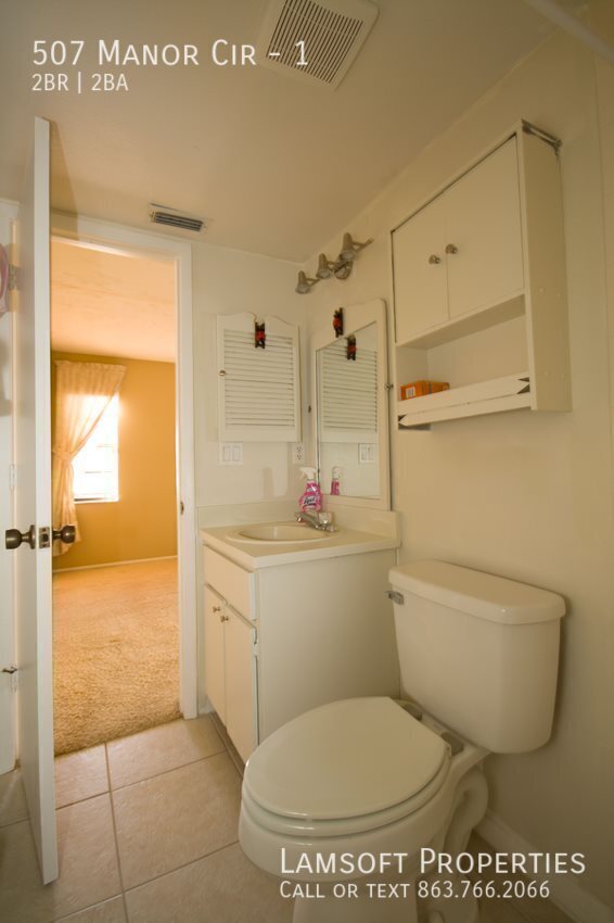 Building Photo - 507 Manor Cir