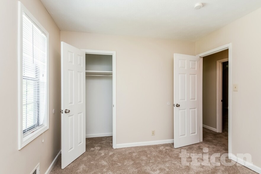 Building Photo - 5237 Westhill Dr NW
