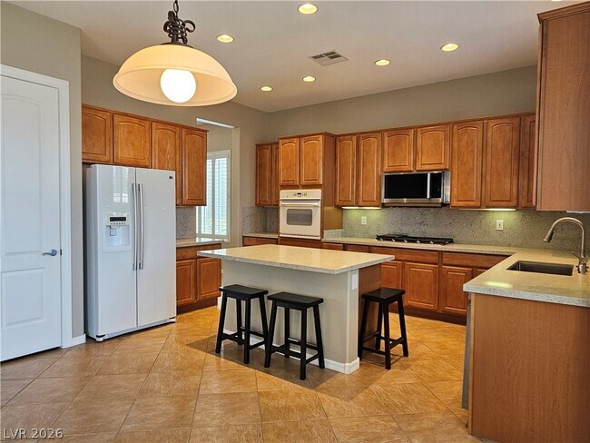 Building Photo - 2139 Twin Falls Dr