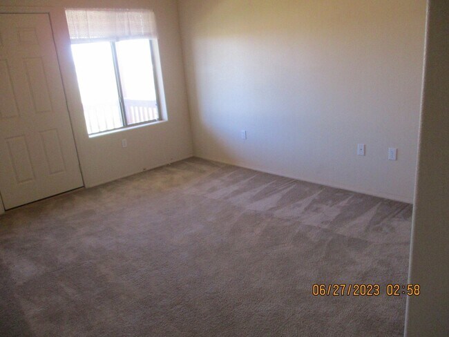 Building Photo - 1975 Village Dr