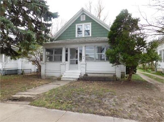 Building Photo - 401 1/2 W Vine St.