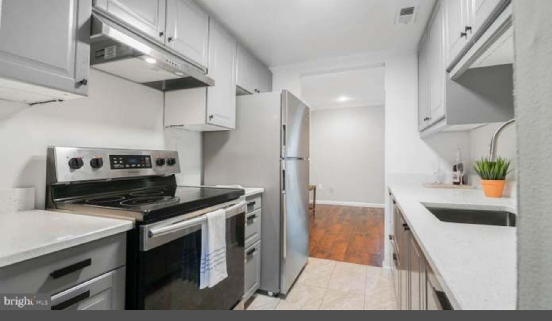 Building Photo - 1847 Hawk Ct