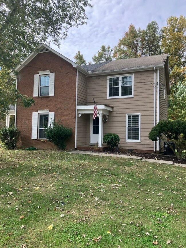Building Photo - Move in Special - 1/2 off first months rent