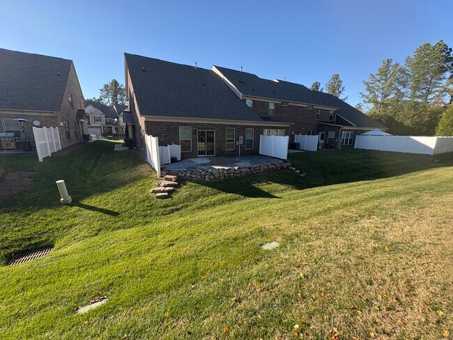 Building Photo - 1044 Crest Oak Ln