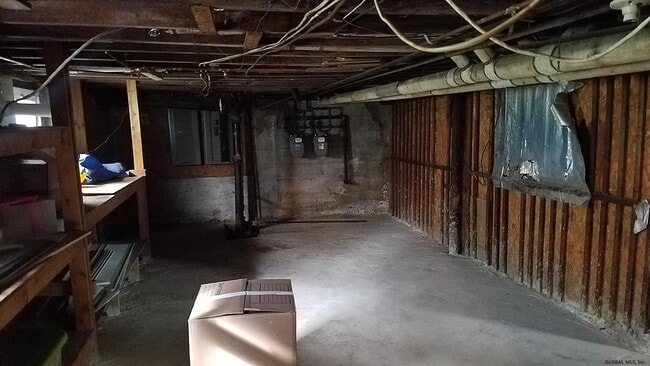 Building Photo - 1056 Washington Ave