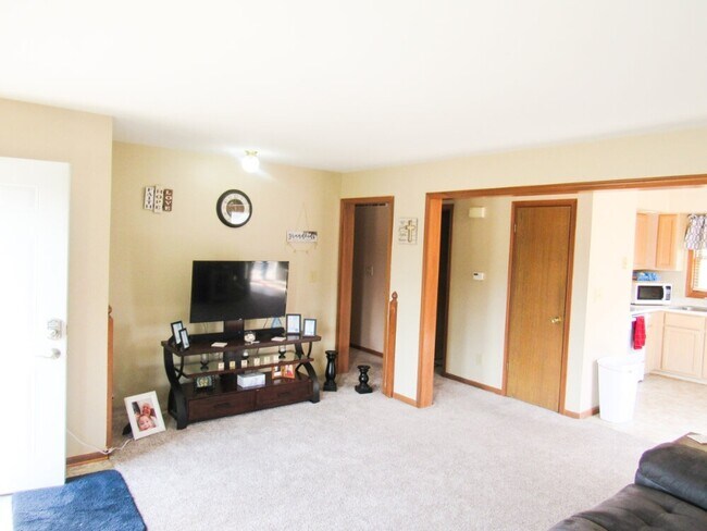 Building Photo - 607 Marvin Ave