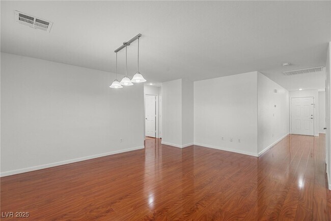 Building Photo - 11135 Alora St