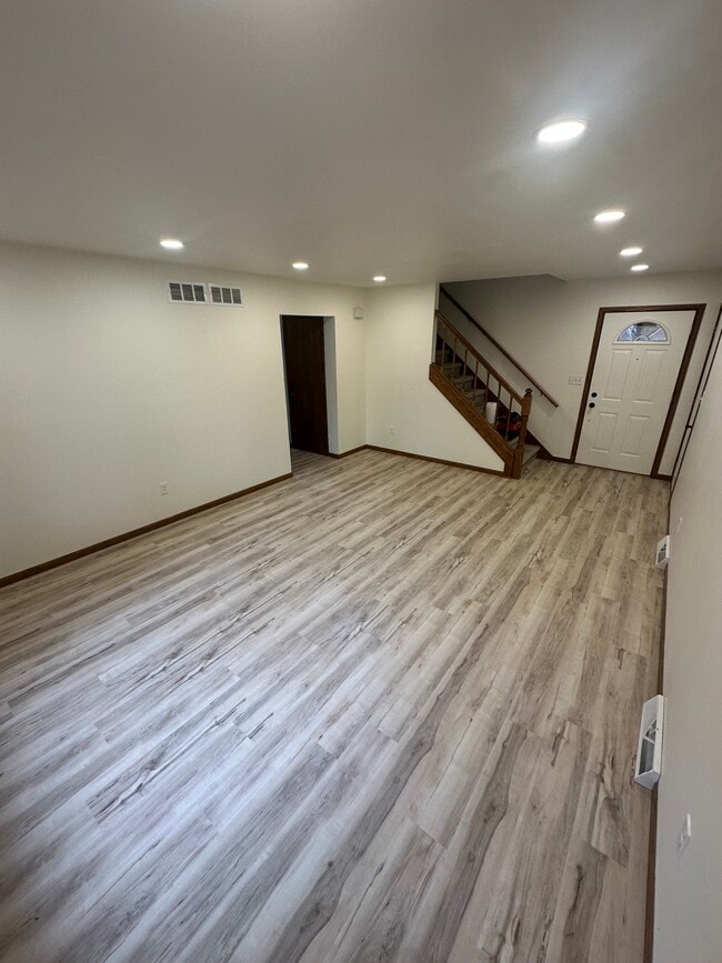 Building Photo - S86W18930 Woods Rd