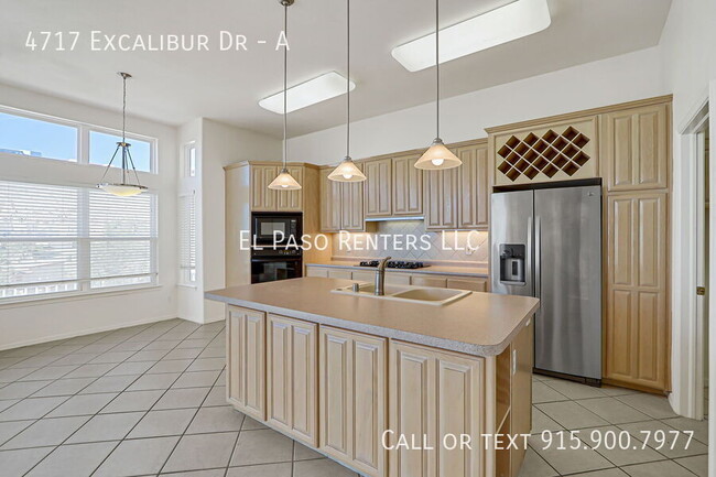 Building Photo - 4717 Excalibur Dr