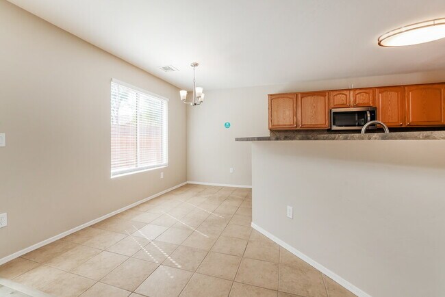 Building Photo - 4006 E Agate Knoll Dr