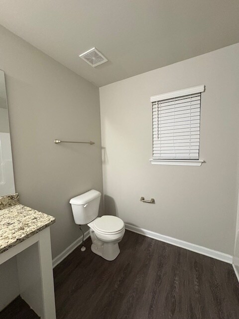 Building Photo - 314 Nutwood Trce