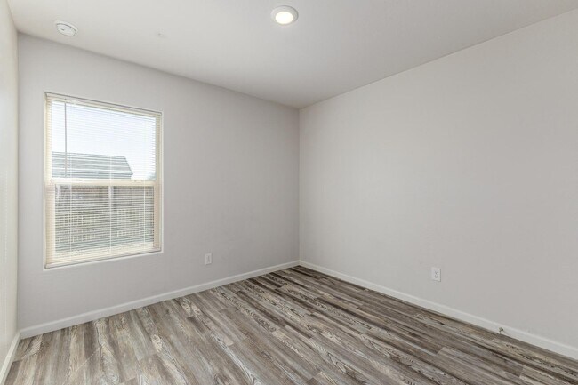 Building Photo - 14514 S Vera Cruz Rd