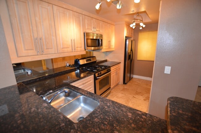 Building Photo - Meridian - Unfurnished 2 bedroom | 2 bathroom Luxury Condo.