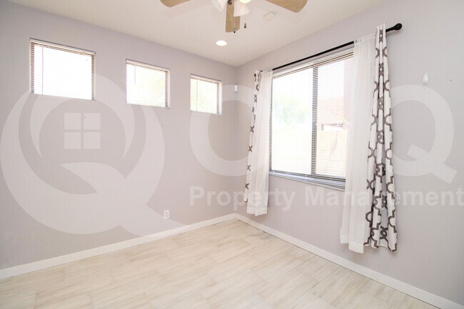 Building Photo - 3834 E Cavalry Ct
