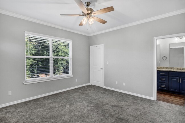 Building Photo - 16117 Pawnee Dr