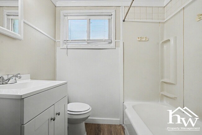 Building Photo - Charming 3-Bedroom Home Near Erskine Park