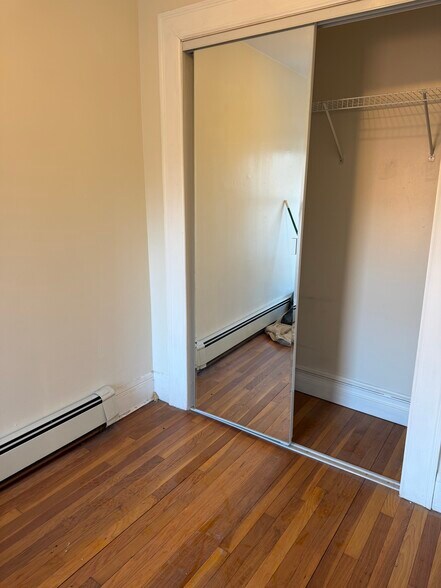 Building Photo - 229 8th St