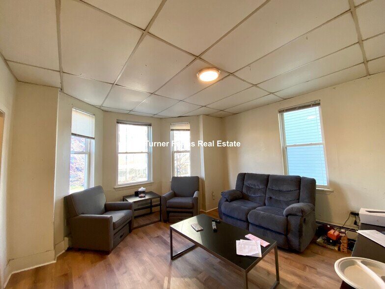 Building Photo - 1572 Tremont St