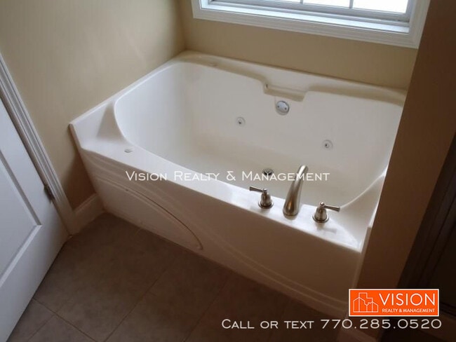 Building Photo - 413 Charleston Pl