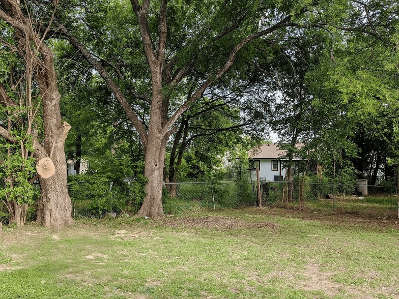 Building Photo - 5802 Magnes Ln